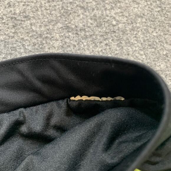 Under Armour Shorts Womens M Medium Black Highlighter HeatGear Loose Running - Picture 7 of 13